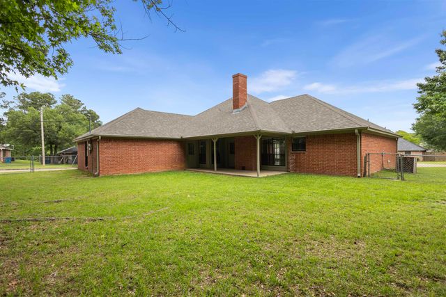 607 Gayle St, Gladewater, TX 75647