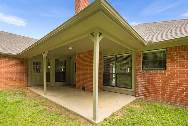 607 Gayle St, Gladewater, TX 75647
