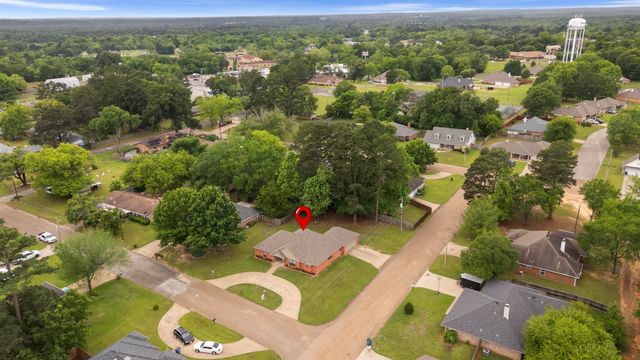 607 Gayle St, Gladewater, TX 75647