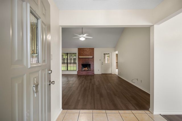 607 Gayle St, Gladewater, TX 75647