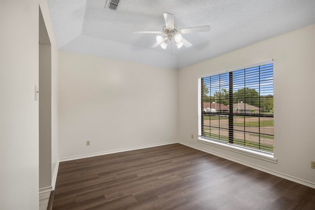 607 Gayle St, Gladewater, TX 75647