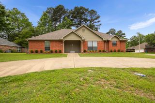 607 Gayle St, Gladewater, TX 75647