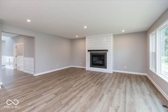9564 Hemingway Drive, Indianapolis, IN 46239