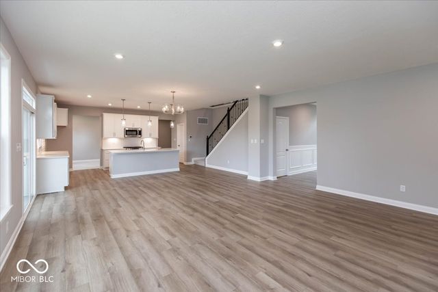 9564 Hemingway Drive, Indianapolis, IN 46239