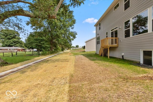 9564 Hemingway Drive, Indianapolis, IN 46239