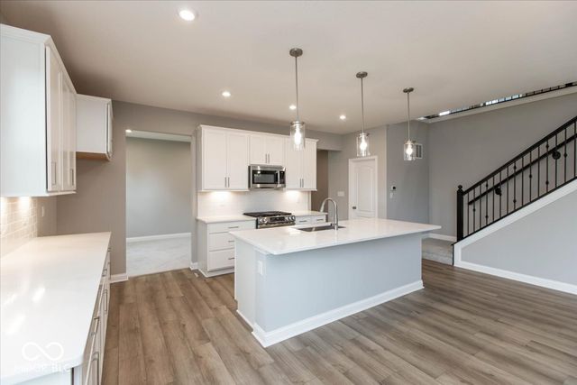 9564 Hemingway Drive, Indianapolis, IN 46239