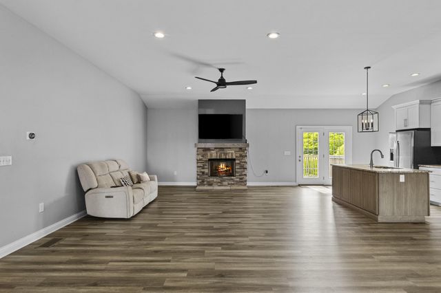 162 Westwoods Drive, Georgetown, KY 40324