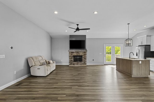 162 Westwoods Drive, Georgetown, KY 40324