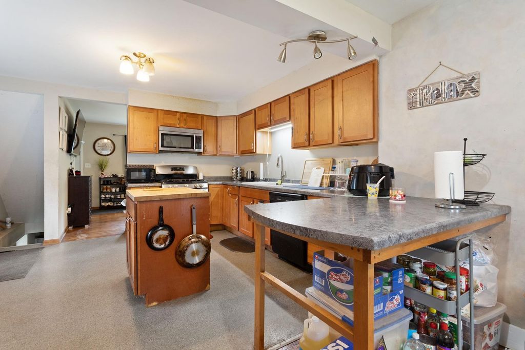 527 Emil Avenue, Shoreview, MN 55126 — photo 3