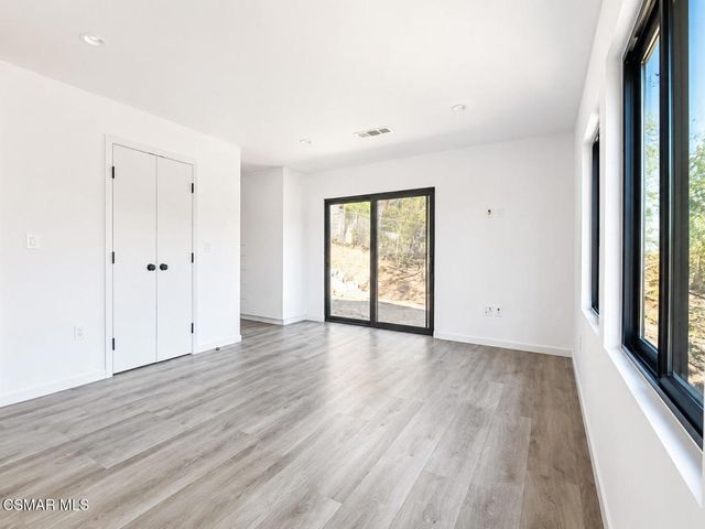 9218 Slater Terrace, Chatsworth, CA 91311
