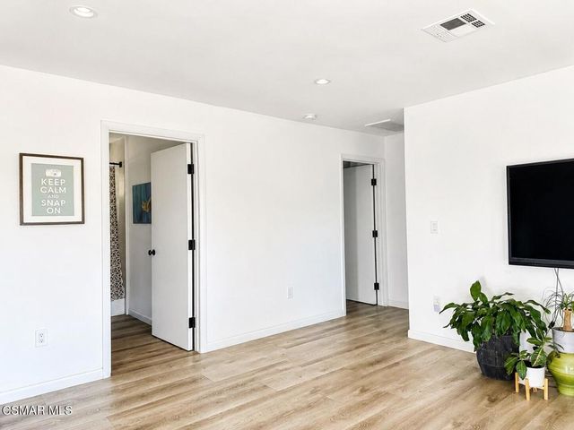 9218 Slater Terrace, Chatsworth, CA 91311