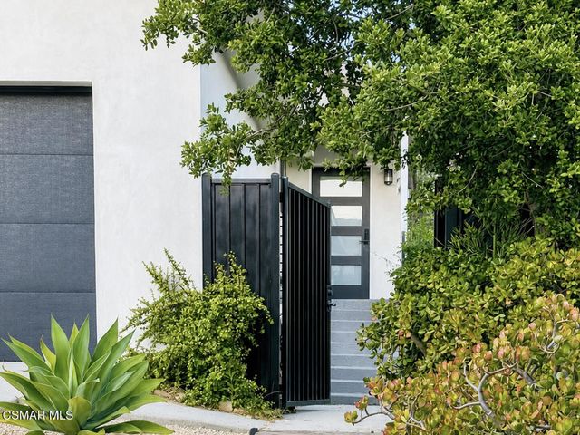 9218 Slater Terrace, Chatsworth, CA 91311
