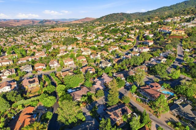 7142 Echo Ridge Drive, San Jose, CA 95120