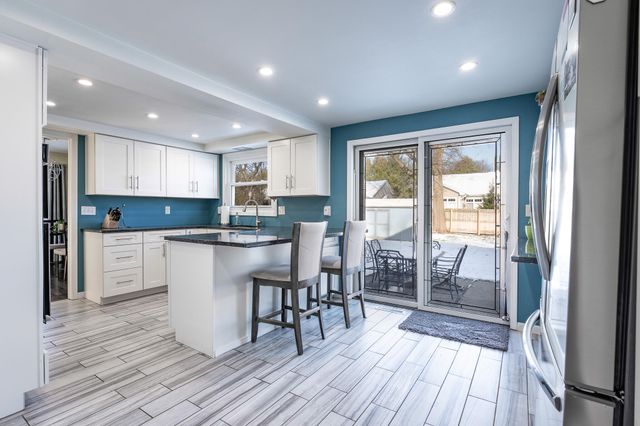 1940 Skyler Drive, Kalamazoo, MI 49008