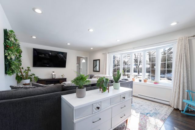 1940 Skyler Drive, Kalamazoo, MI 49008