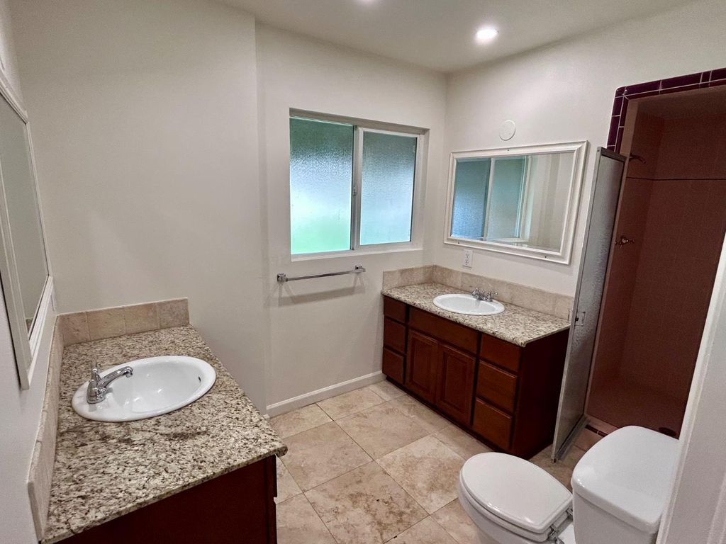 Image 11 of property listing at 10433 S Bethel Avenue, Selma, CA 93662