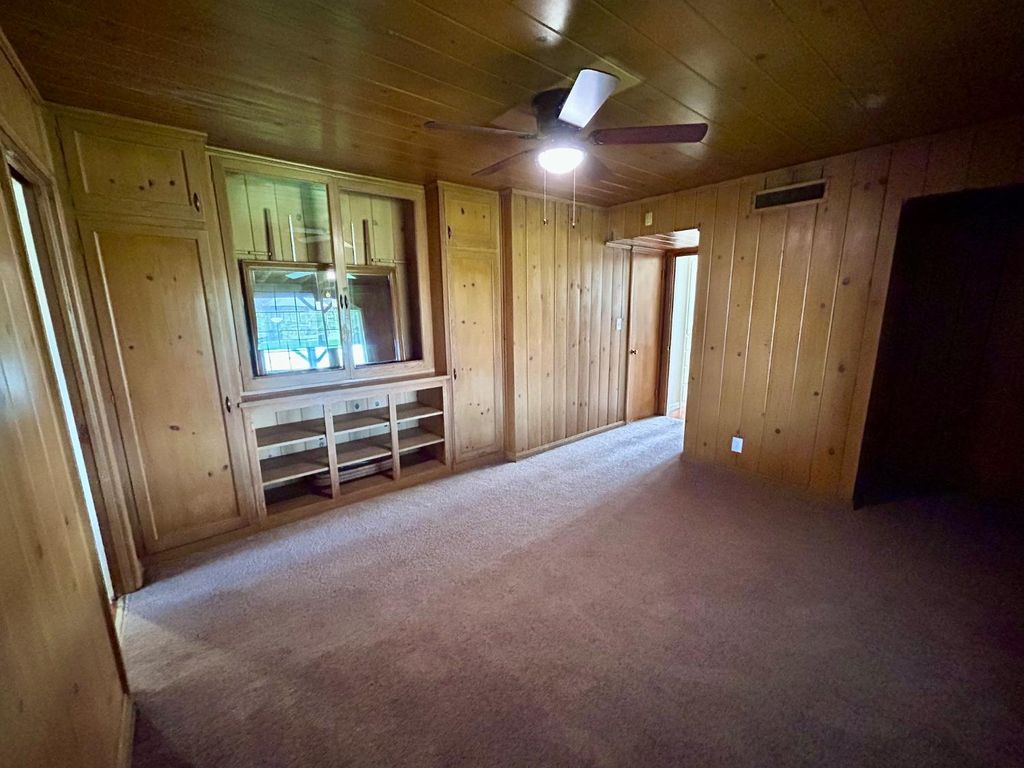 Image 12 of property listing at 10433 S Bethel Avenue, Selma, CA 93662