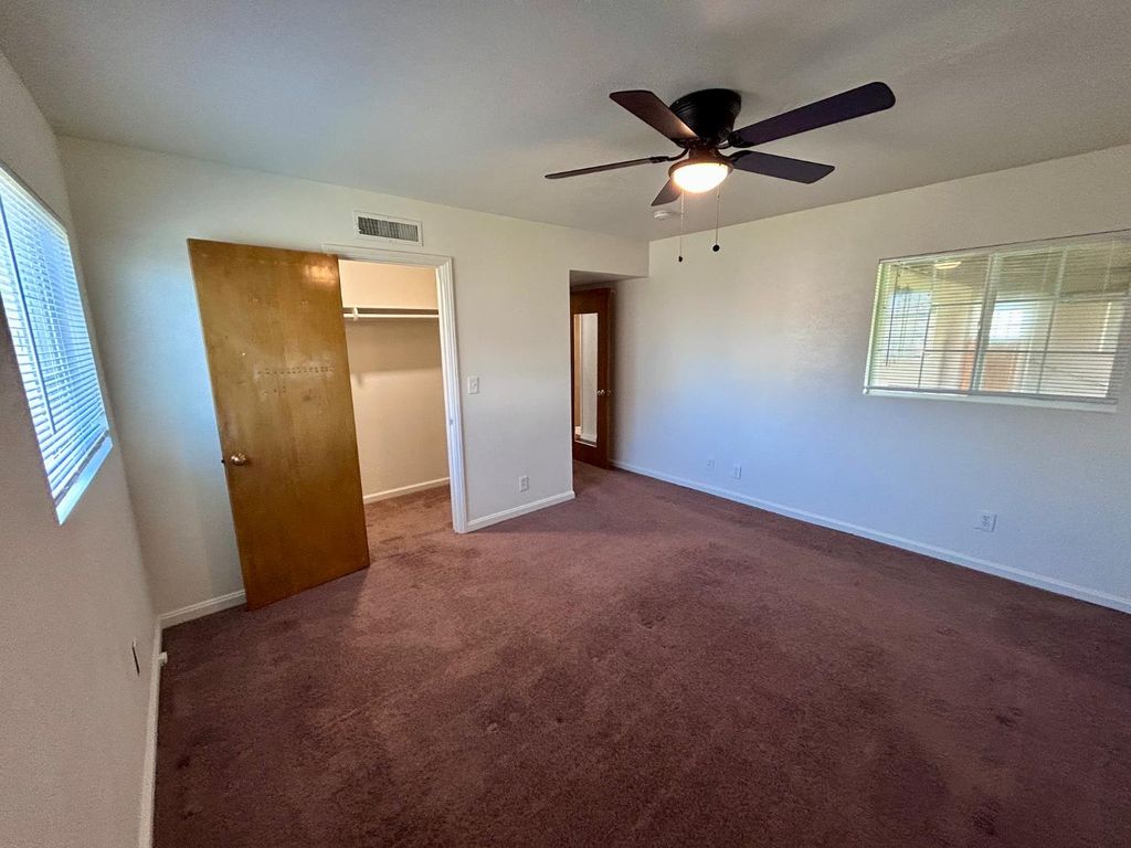 Image 13 of property listing at 10433 S Bethel Avenue, Selma, CA 93662