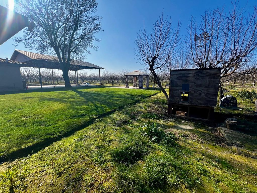 Image 17 of property listing at 10433 S Bethel Avenue, Selma, CA 93662