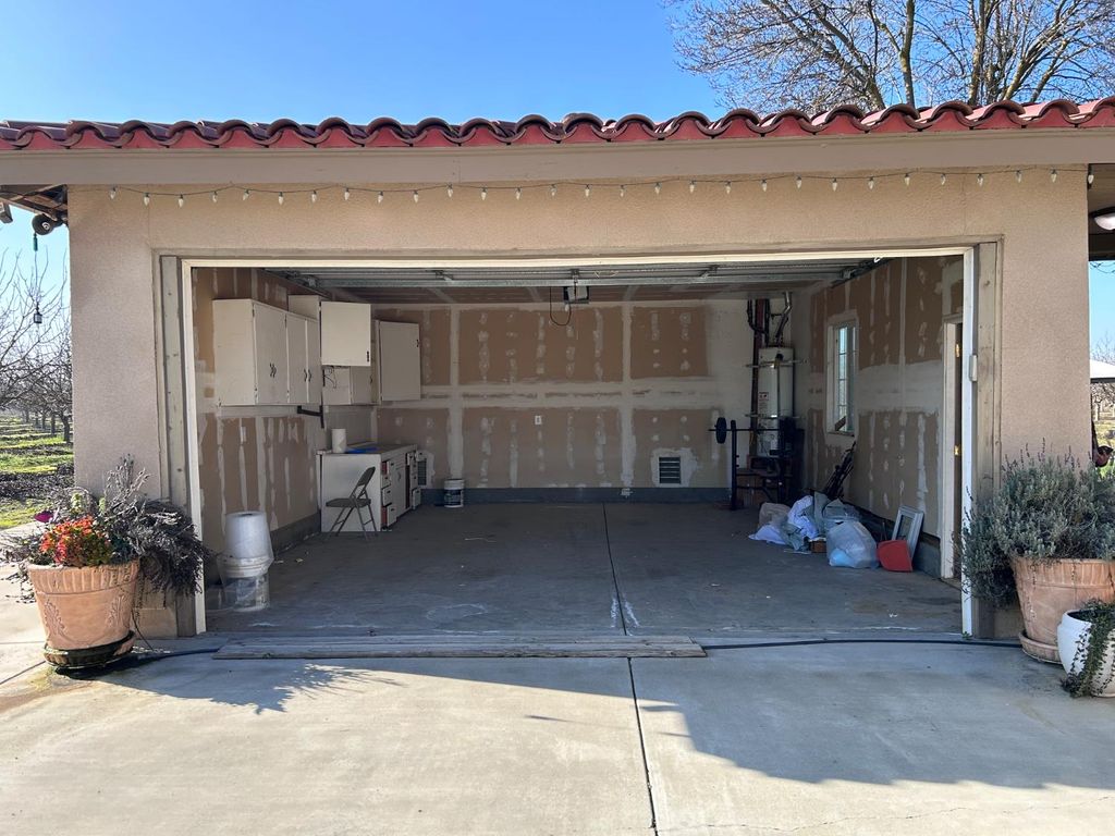 Image 20 of property listing at 10433 S Bethel Avenue, Selma, CA 93662