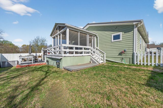 150 S Westlake Drive, Leonard, TX 75452