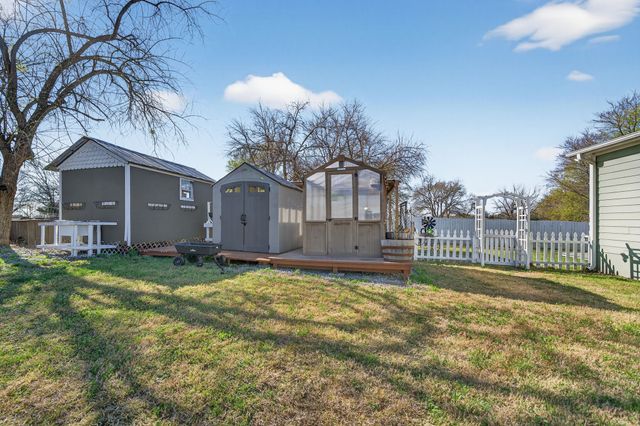 150 S Westlake Drive, Leonard, TX 75452