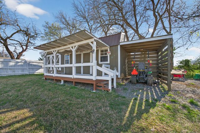 150 S Westlake Drive, Leonard, TX 75452