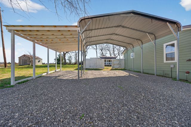 150 S Westlake Drive, Leonard, TX 75452