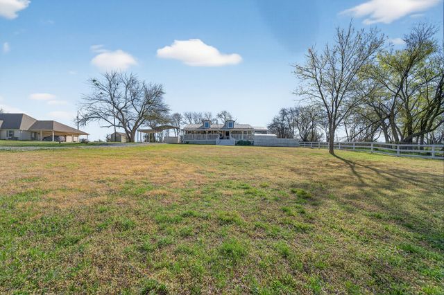 150 S Westlake Drive, Leonard, TX 75452