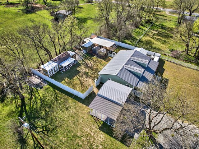 150 S Westlake Drive, Leonard, TX 75452