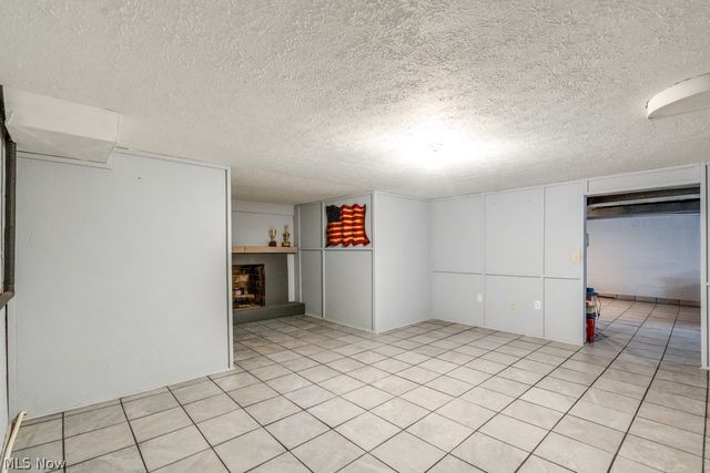 3241 W 231st Street, North Olmsted, OH 44070