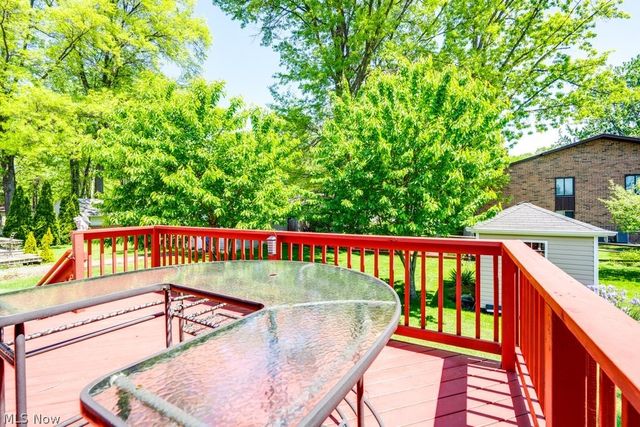 3241 W 231st Street, North Olmsted, OH 44070