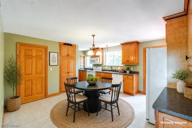 3241 W 231st Street, North Olmsted, OH 44070