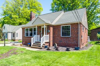 3241 W 231st Street, North Olmsted, OH 44070