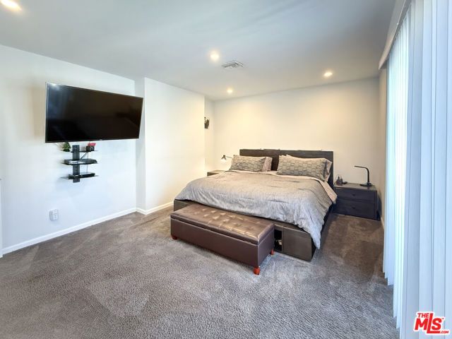 10930 Crossdale Avenue, Downey, CA 90241