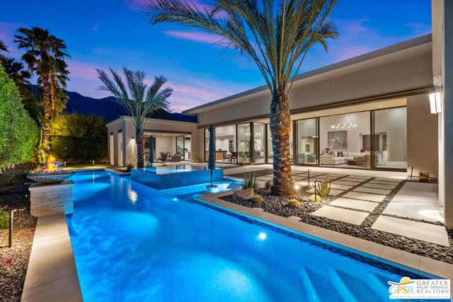 1045 Bella Vista, Palm Springs, CA 92264