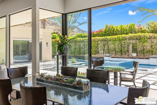 1045 Bella Vista, Palm Springs, CA 92264