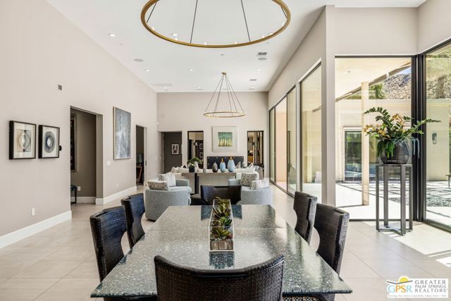 1045 Bella Vista, Palm Springs, CA 92264