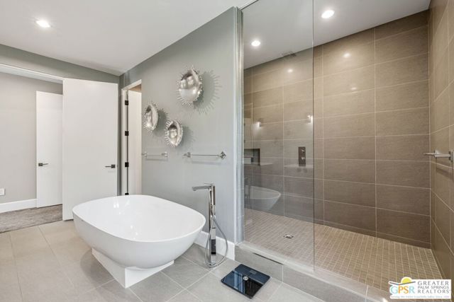 1045 Bella Vista, Palm Springs, CA 92264