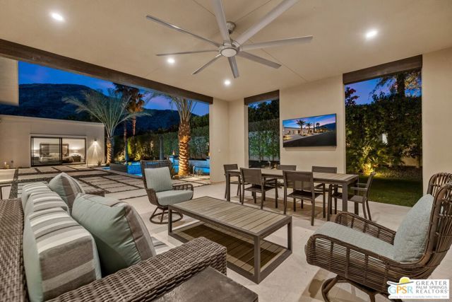 1045 Bella Vista, Palm Springs, CA 92264