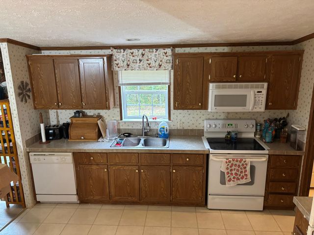 3811 State Route 137, Elk Creek, MO 65464