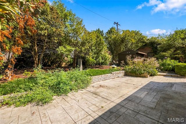 7747 Mohawk Place, Clayton, MO 63105