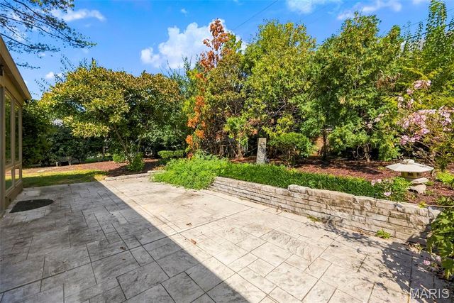 7747 Mohawk Place, Clayton, MO 63105