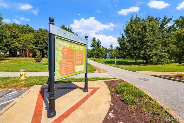 7747 Mohawk Place, Clayton, MO 63105