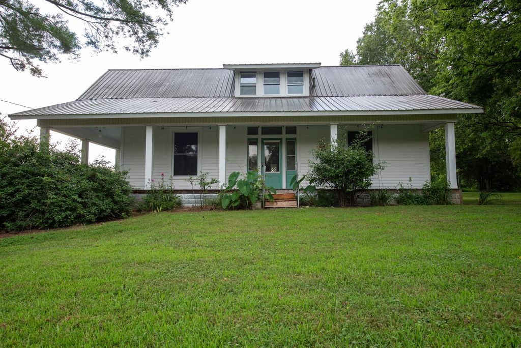 3058 Lipscomb Rd, Springfield, TN 37172