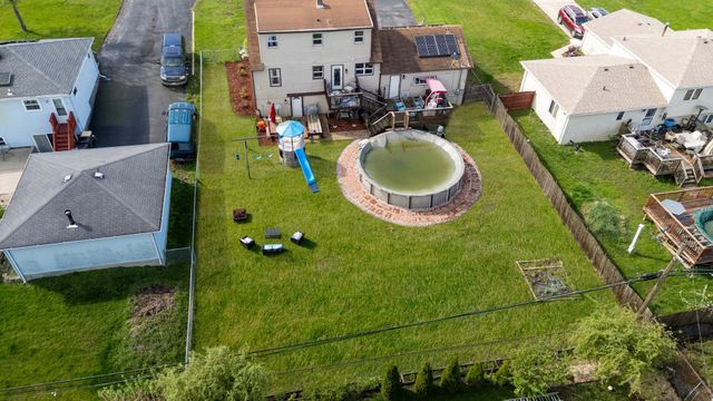 8820 W 85th Place, Justice, IL 60458