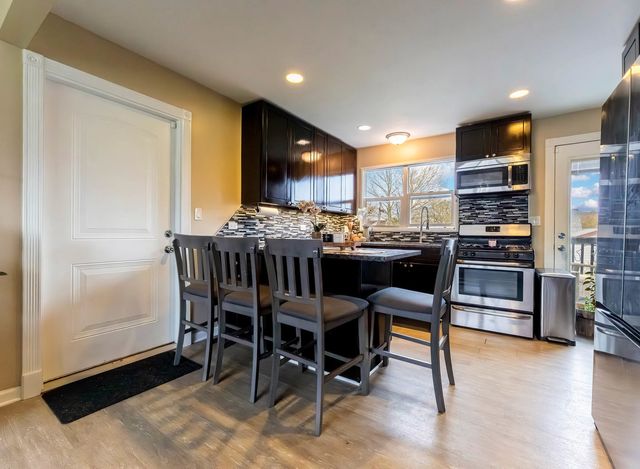 8820 W 85th Place, Justice, IL 60458