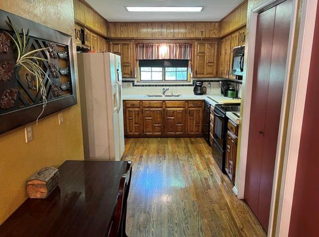 3826 Hillcrest Drive, San Angelo, TX 76904