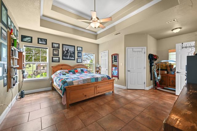 410 Simmons Family Farm RD, Lockhart, TX 78644