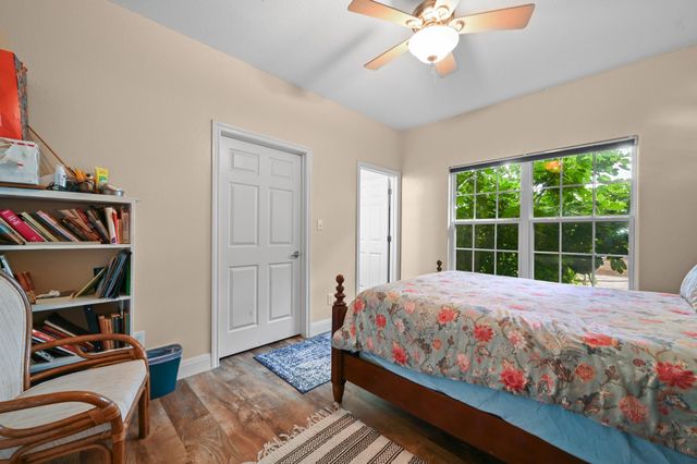 410 Simmons Family Farm RD, Lockhart, TX 78644